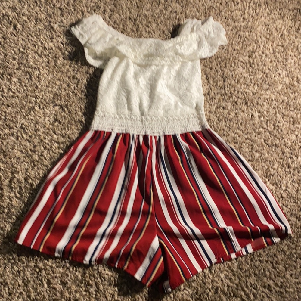 Colloseum Brand Romper - Picture 4 of 4